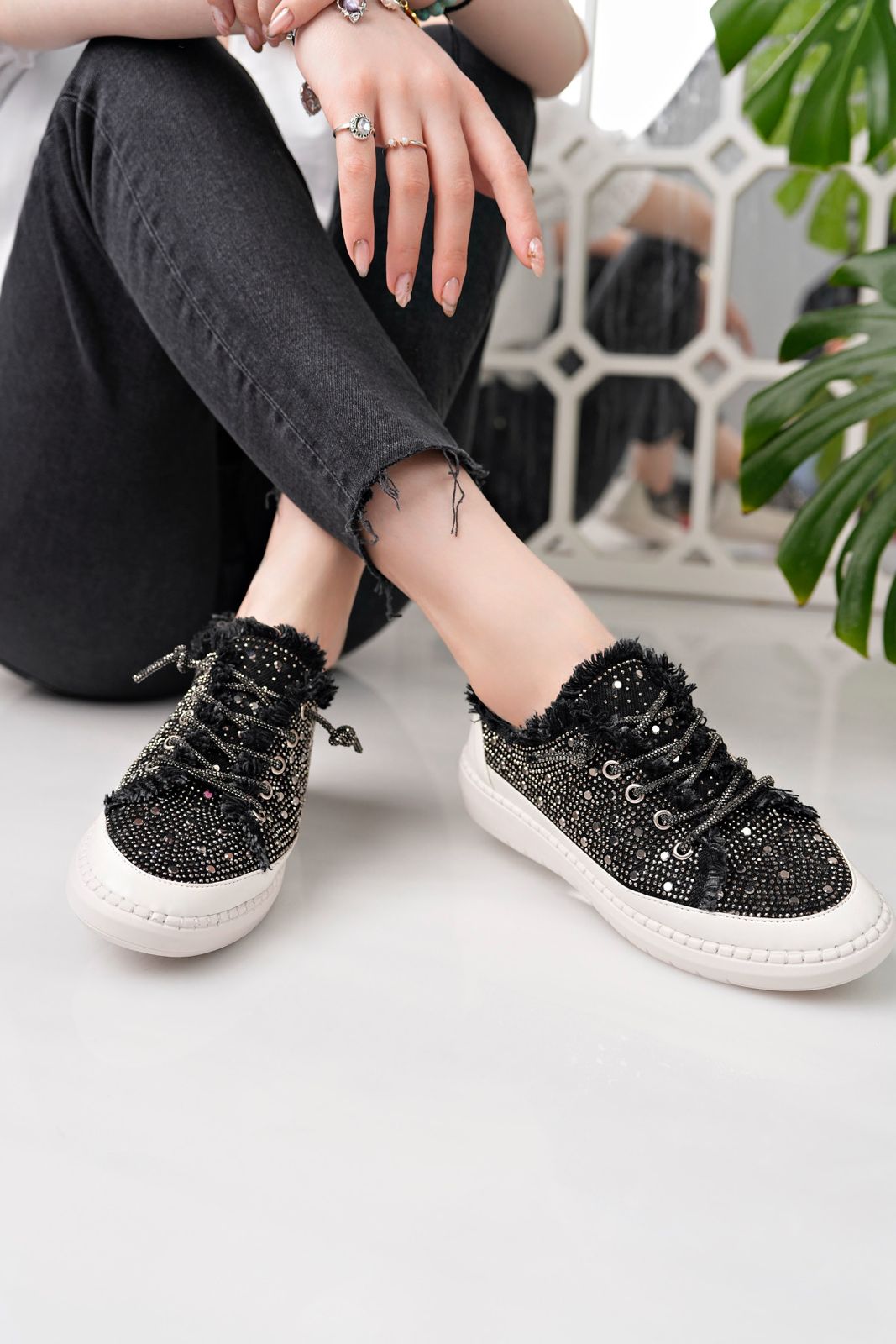 Taş Detaylı Kadın Kot Siyah Sneakers LV-024
