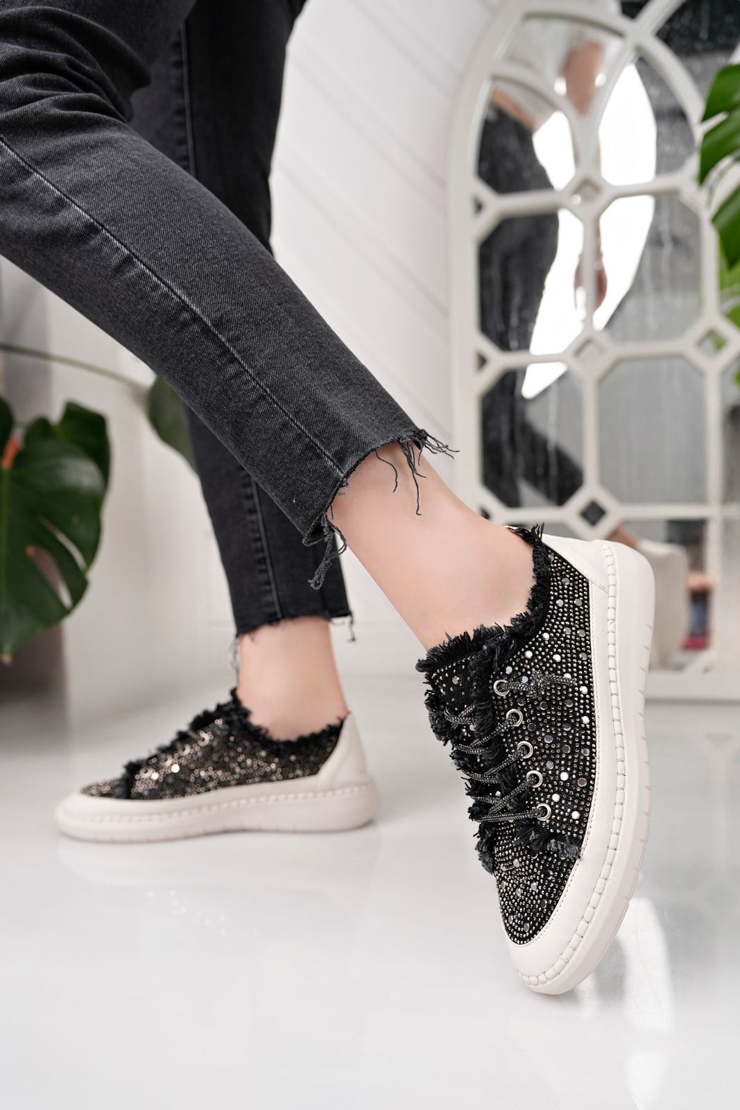 Taş Detaylı Kadın Kot Siyah Sneakers LV-024