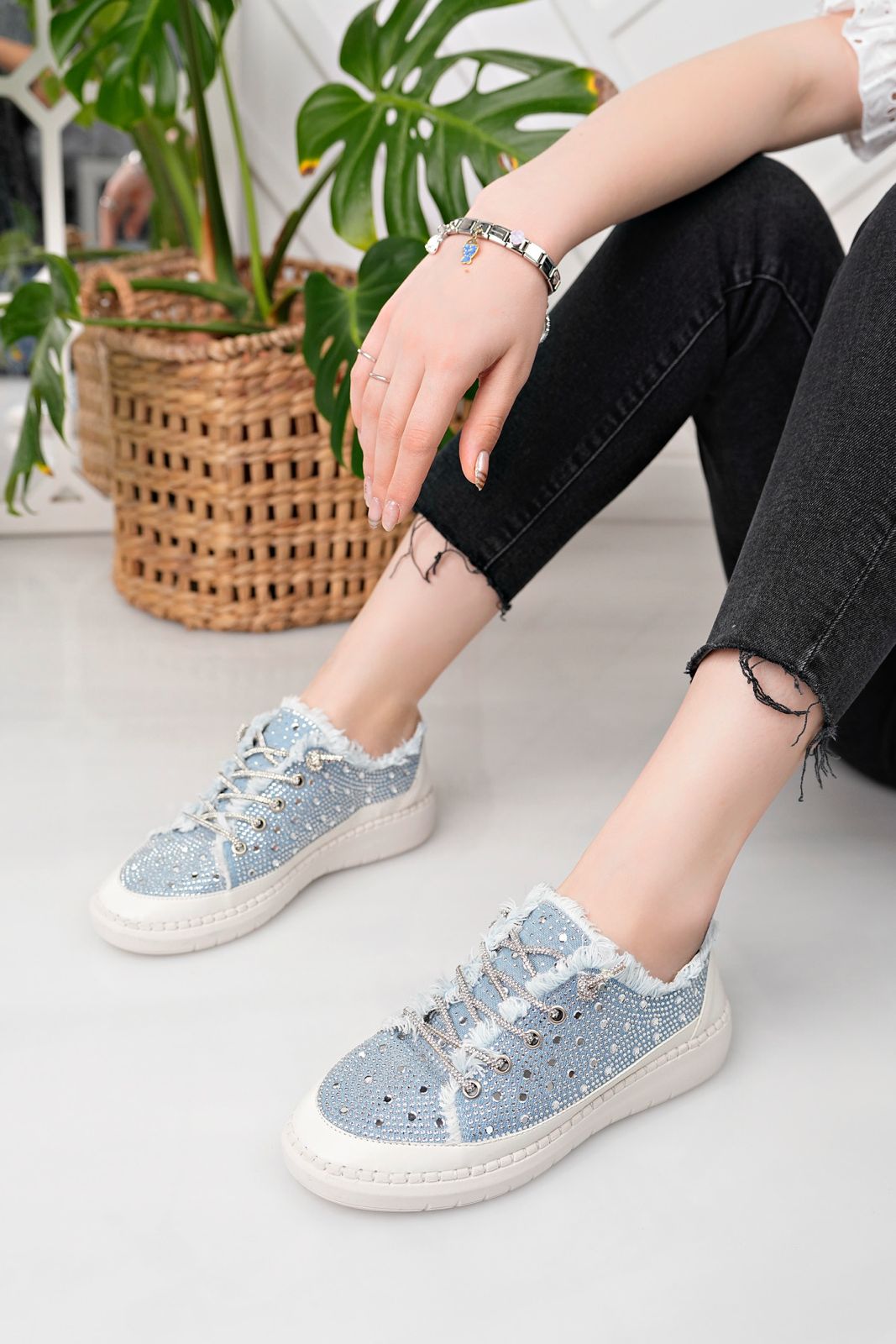 Taş Detaylı Kadın Kot Mavi Sneakers LV-024
